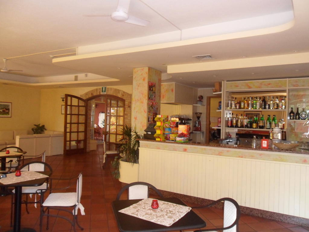 Hotel Fattoria Cerreto à Mosciano SantʼAngelo Extérieur photo