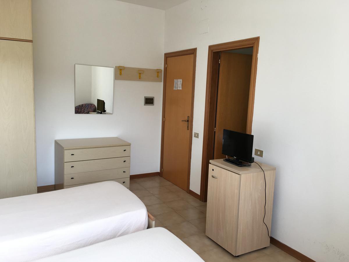 Hotel Fattoria Cerreto à Mosciano SantʼAngelo Extérieur photo
